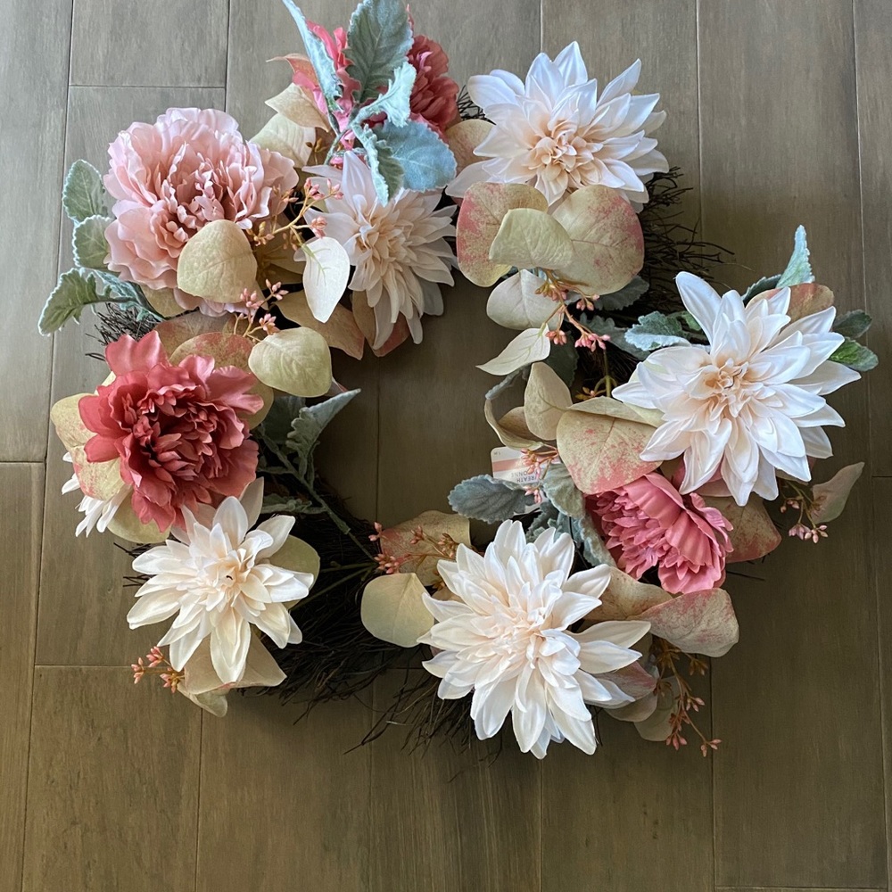 Floral Wreath NWT